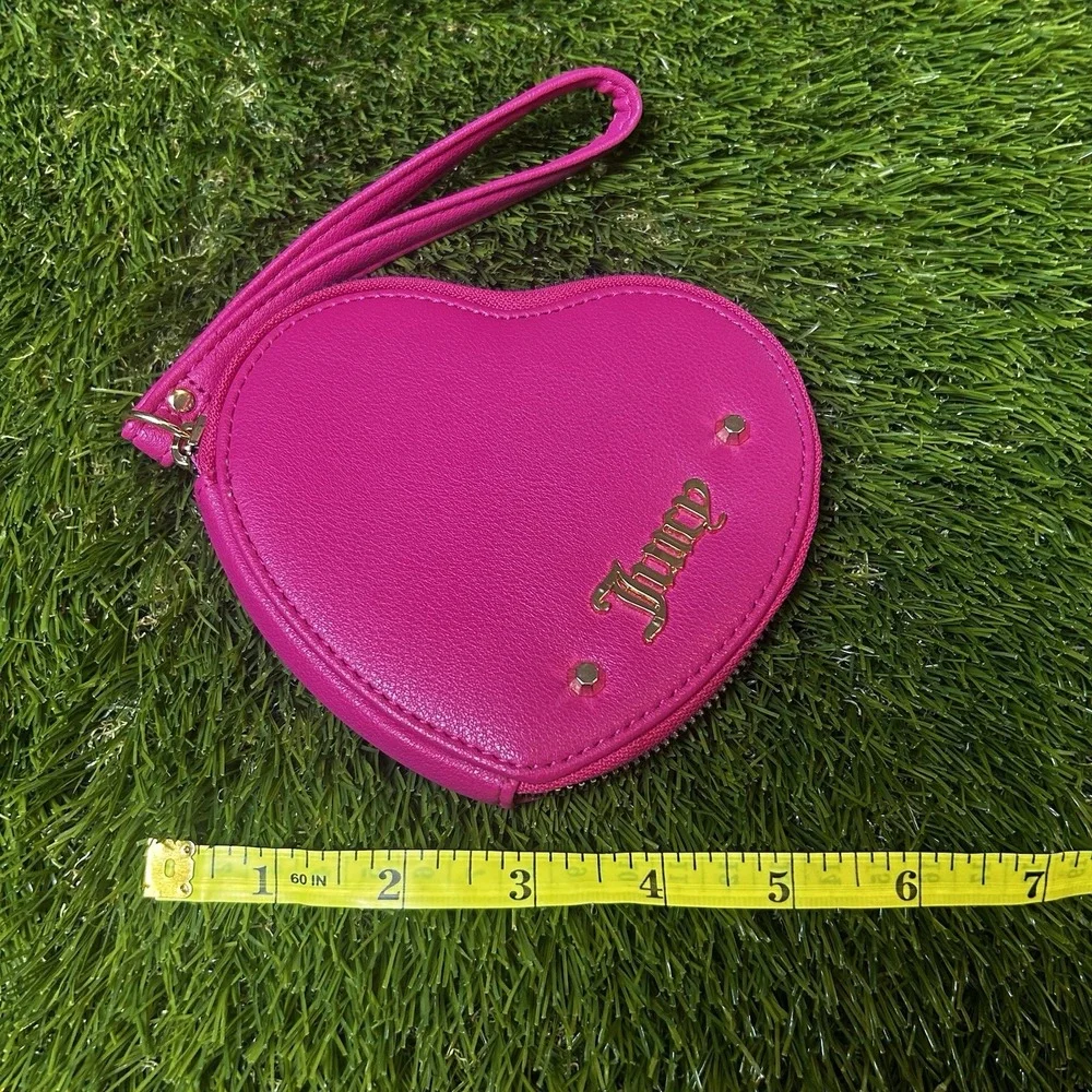 Juicy Couture Hot Pink Heart Shaped Wristlet‎ Pouch Gold Logo Zip Coin Purse
